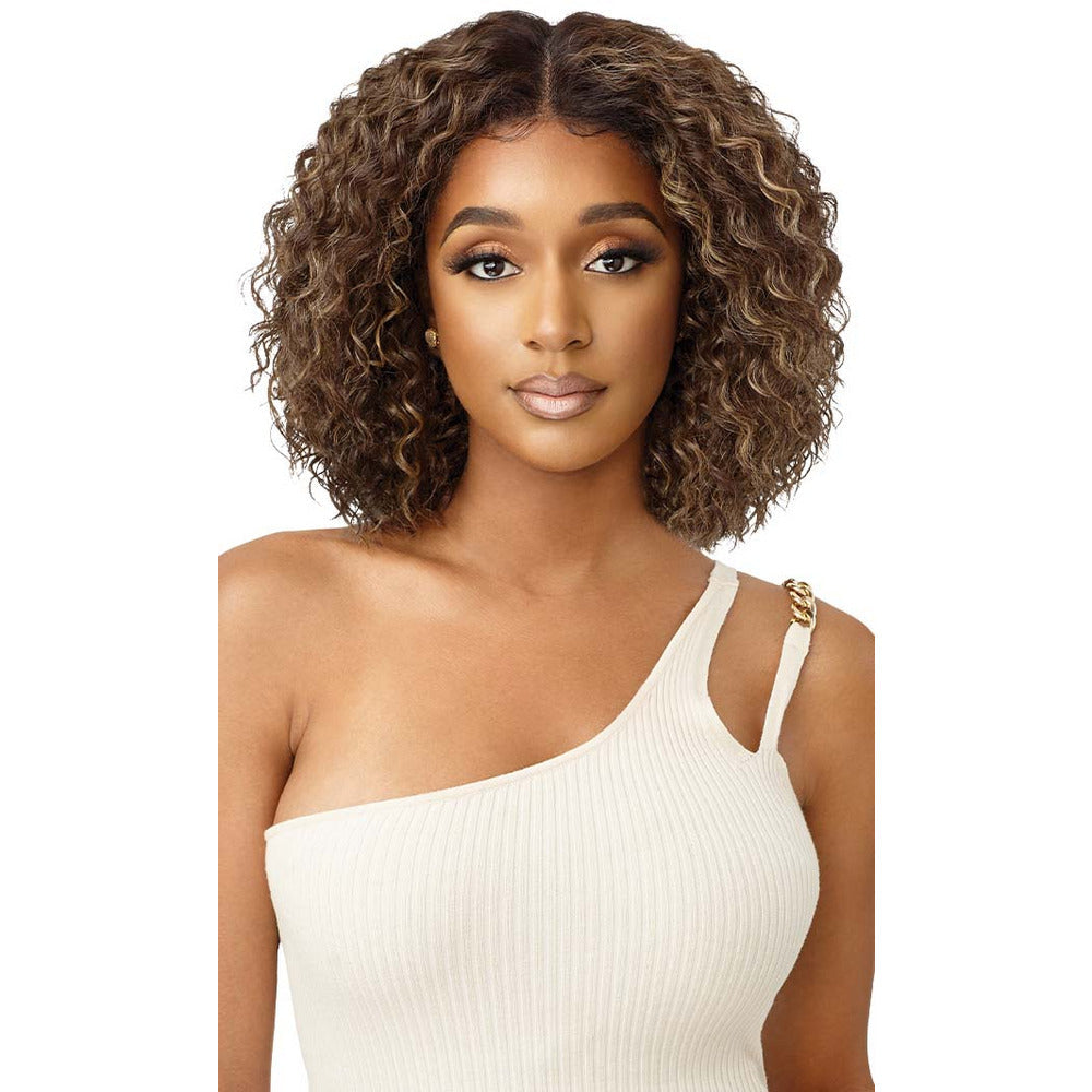 Outre Perfect Hairline 13x4 HD Synthetic Lace Front Wig - Lissie